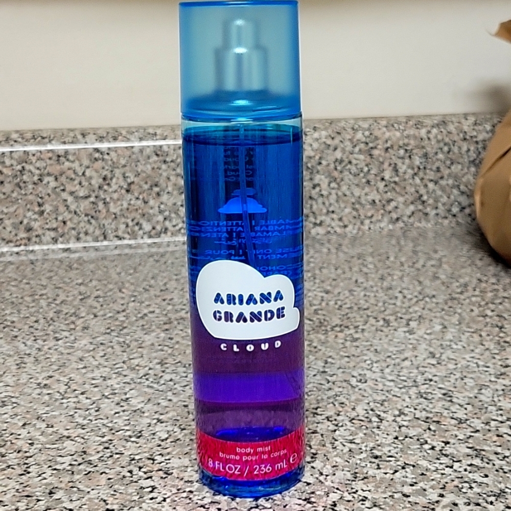 Ariana grande cloud body mist